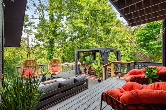 6BR Asheville: Bowling+Hot Tub+Theater | 16 Guests
